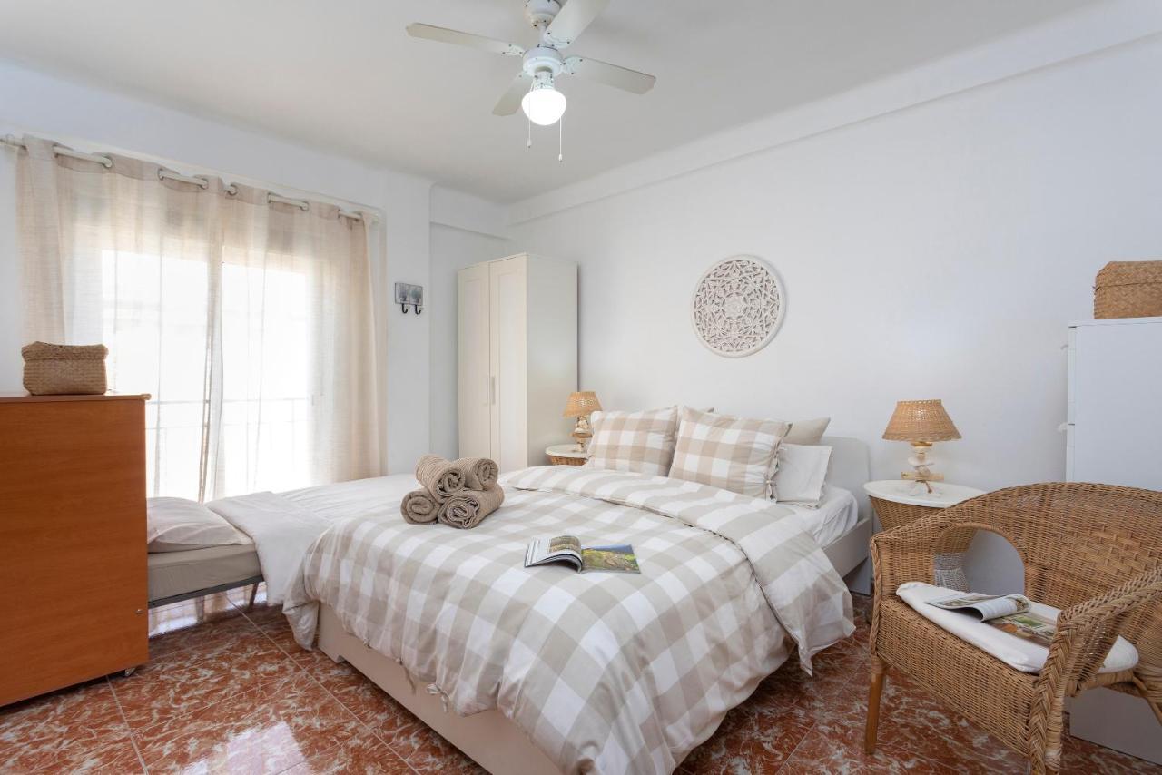 Apartment City Center And Next To The Beach 3 Bedrooms Malaga
