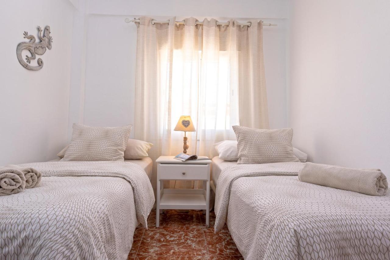 City Center And Next To The Beach 3 Bedrooms *